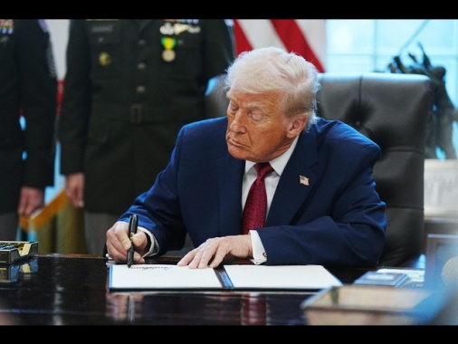 Trump fa causa alla Bbc, chiede 5 miliardi