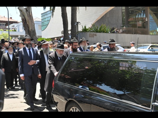Primi funerali a Sidney delle vittime di Bondi beach
