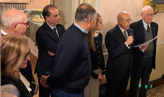 Il prefetto Salvatore Pasquariello durante l’incontro a Villa Recalcati