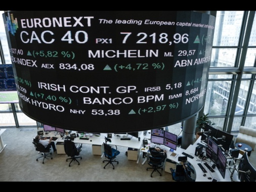 Borsa: l'Europa apre debole, Parigi -0,2%