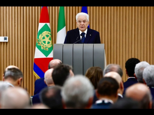 Mattarella, povertà, retribuzioni e lavoro delle donne problemi annosi