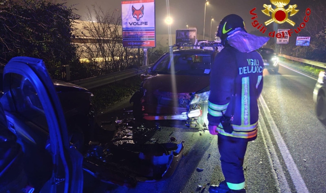 Scontro tra auto sulla Provinciale 233: tre persone soccorse