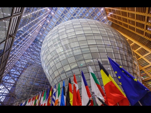 Ue, 'in contatto con Kiev, da Mosca nessun segnale di pace'